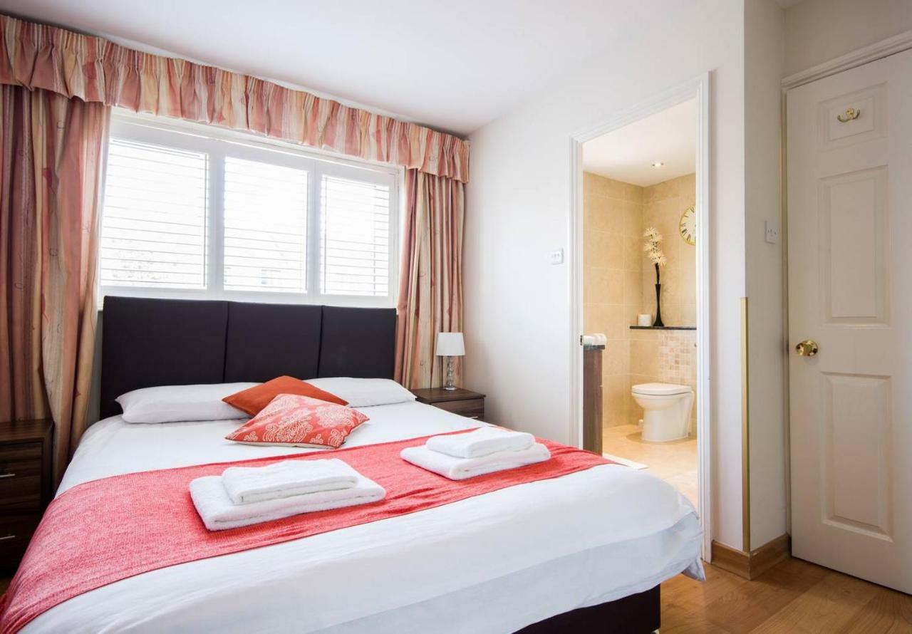 Spacious House, Sleeps 7 People Reading Dış mekan fotoğraf